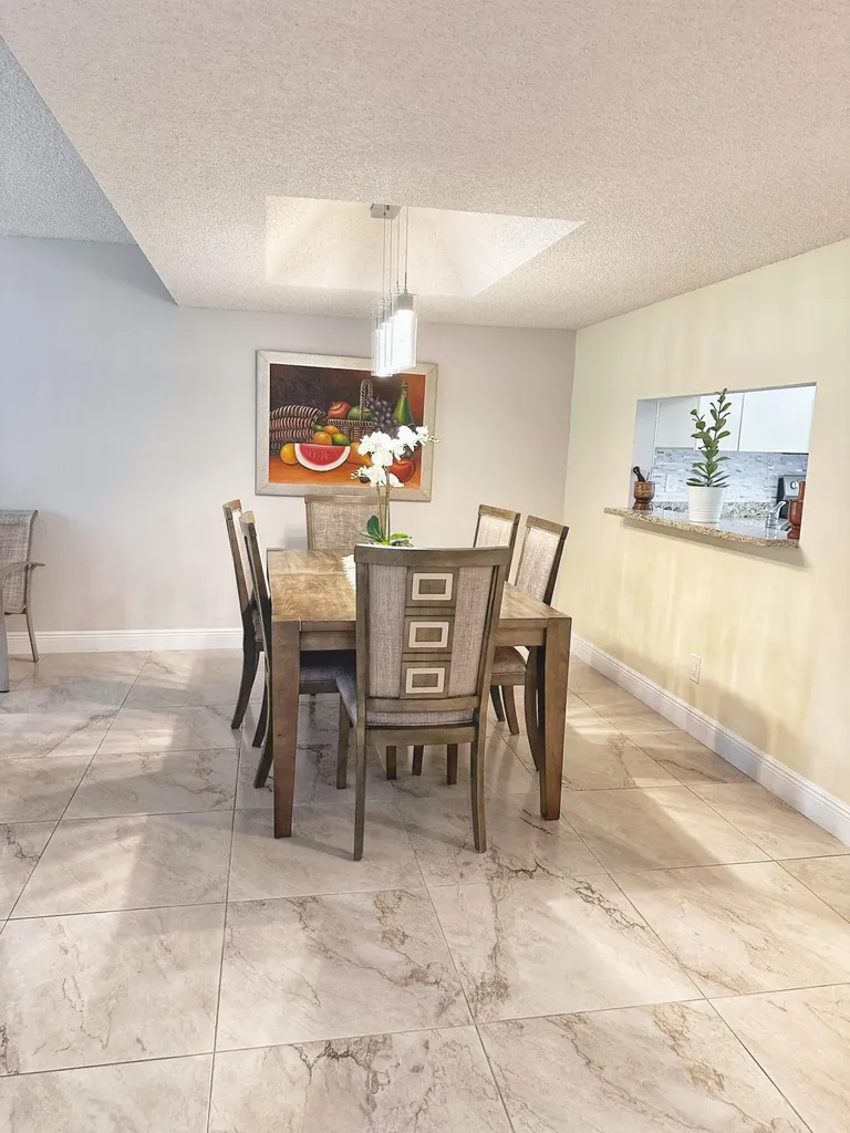 6698 N 10th Avenue Avenue N Lake Worth FL 33467