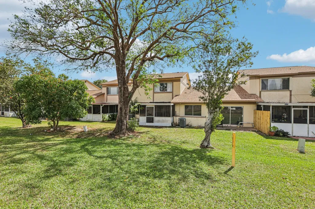 10625 NW 30th Place Sunrise FL 33322