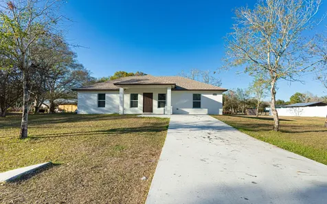 7757 NW 82nd Court Okeechobee FL 34972