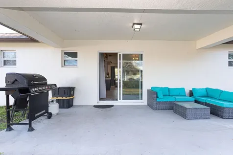7757 NW 82nd Court Okeechobee FL 34972
