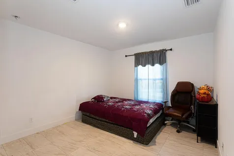 7757 NW 82nd Court Okeechobee FL 34972