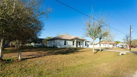 7757 NW 82nd Court Okeechobee FL 34972