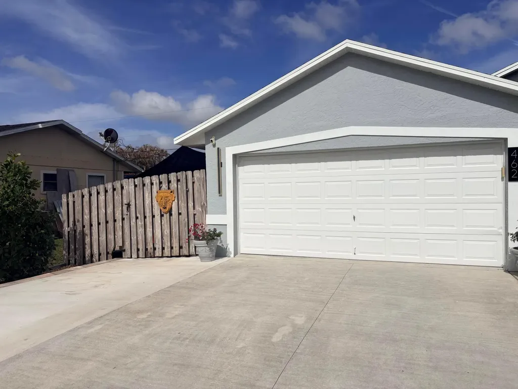 462 SE Cork Road Port St Lucie FL 34984
