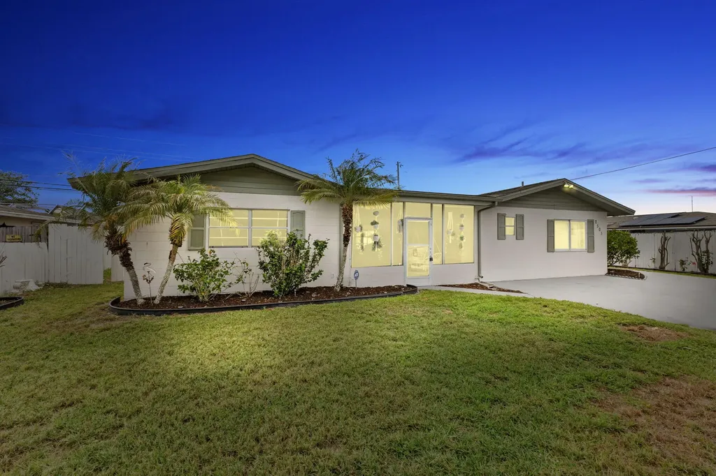2503 Chesterfield Drive Fort Pierce FL 34982