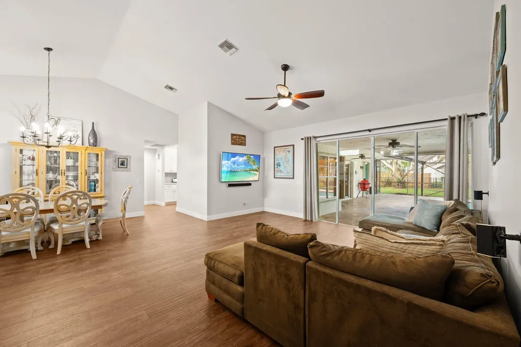 1738 Lindsey Court Wellington FL 33414