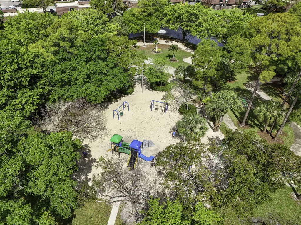 711 7th Lane Palm Beach Gardens FL 33418