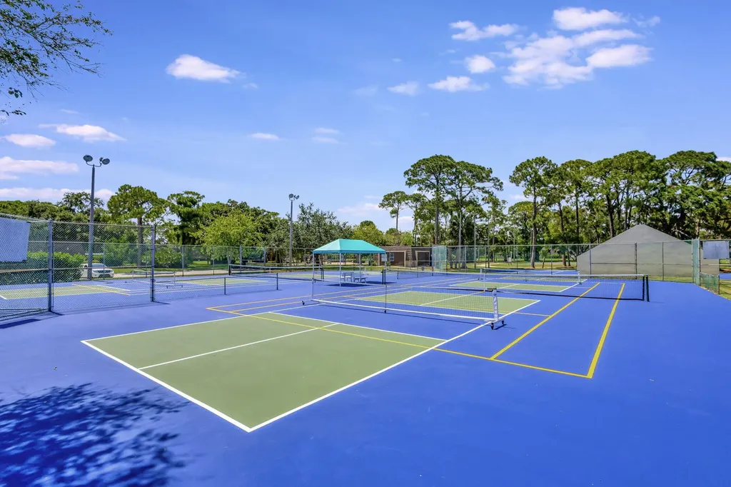 711 7th Lane Palm Beach Gardens FL 33418