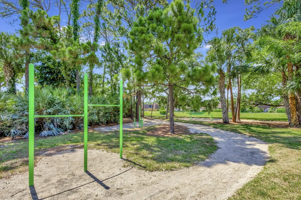711 7th Lane Palm Beach Gardens FL 33418