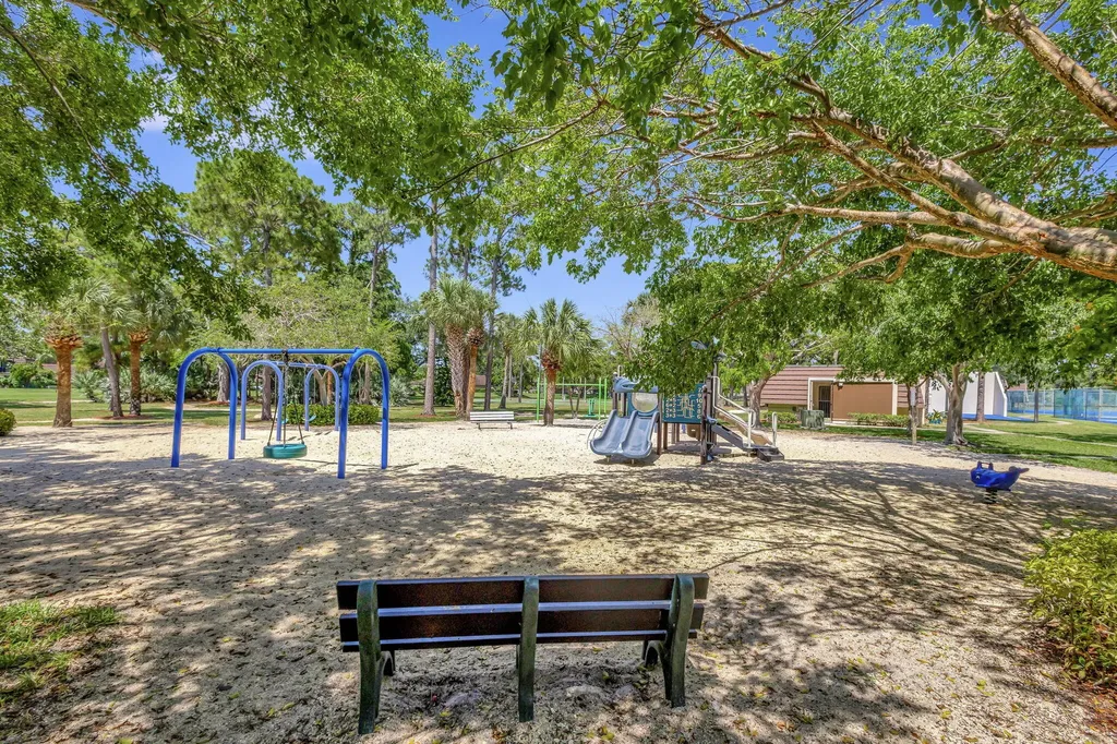 711 7th Lane Palm Beach Gardens FL 33418