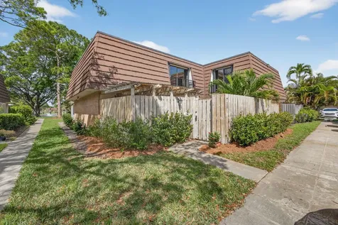 711 7th Lane Palm Beach Gardens FL 33418