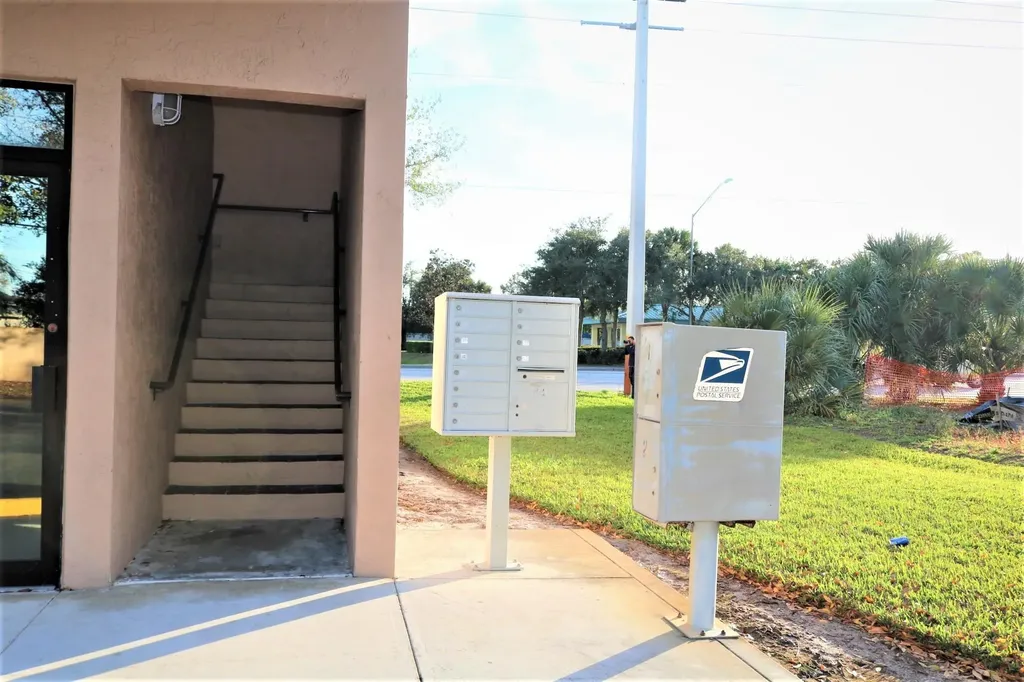 725 SE Port St Lucie Boulevard Port St Lucie FL