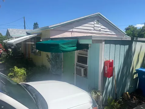 400 W Perry Street Lantana FL 33462