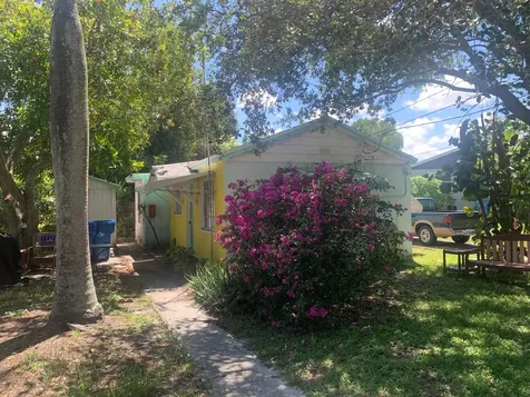 400 W Perry Street Lantana FL 33462