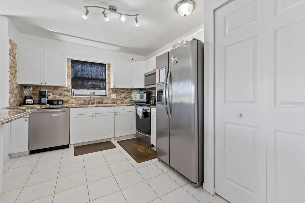2985 SE South Lookout Boulevard Port St Lucie FL 34984