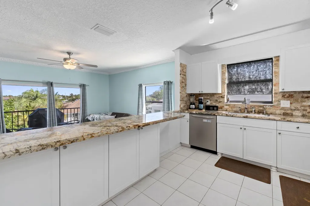 2985 SE South Lookout Boulevard Port St Lucie FL 34984
