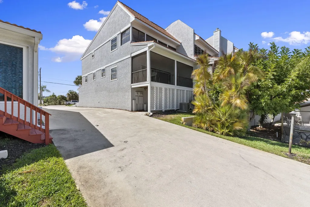 2985 SE South Lookout Boulevard Port St Lucie FL 34984