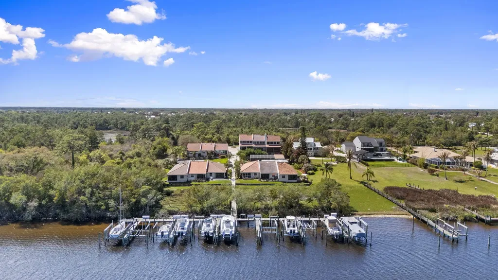 2985 SE South Lookout Boulevard Port St Lucie FL 34984