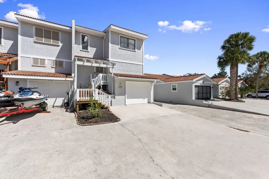 2985 SE South Lookout Boulevard Port St Lucie FL 34984