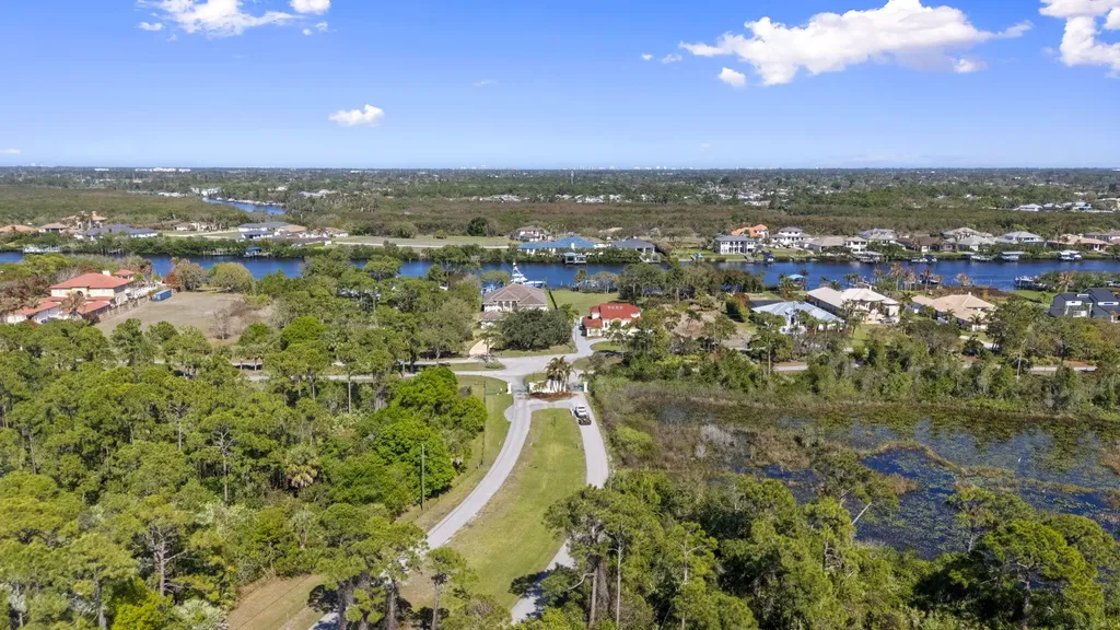 2985 SE South Lookout Boulevard Port St Lucie FL 34984