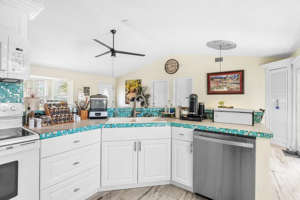 2114 SE Midtown Road Port St Lucie FL 34952