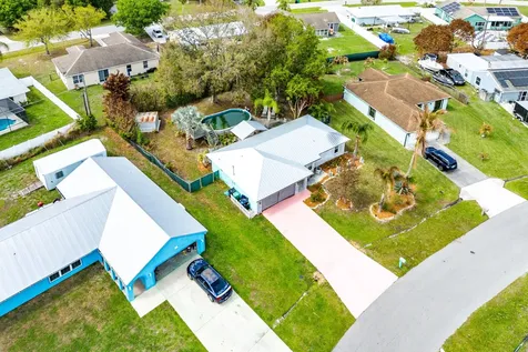 2114 SE Midtown Road Port St Lucie FL 34952