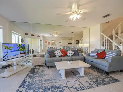 3223 S Lakeview Circle Hutchinson Island FL 34949