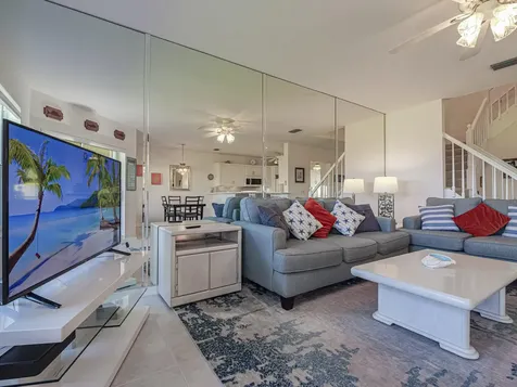 3223 S Lakeview Circle Hutchinson Island FL 34949