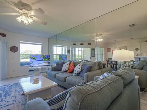 3223 S Lakeview Circle Hutchinson Island FL 34949