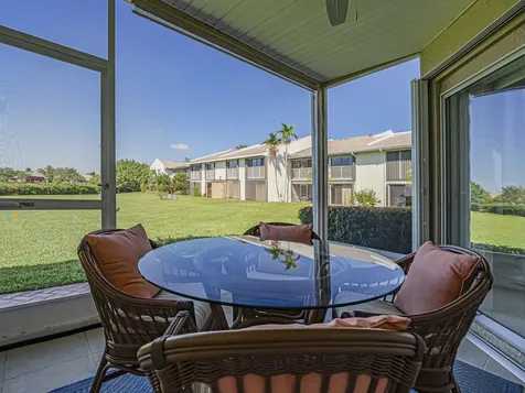 3223 S Lakeview Circle Hutchinson Island FL 34949