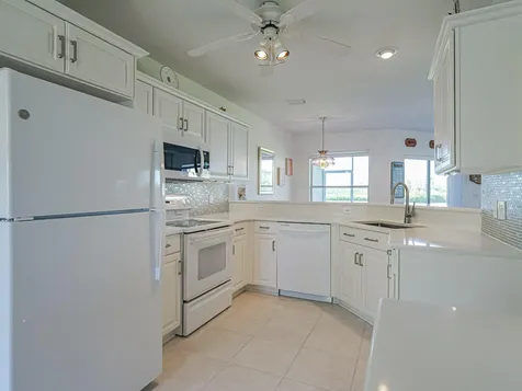 3223 S Lakeview Circle Hutchinson Island FL 34949