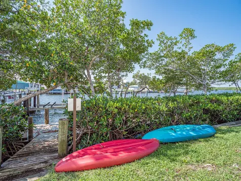 3223 S Lakeview Circle Hutchinson Island FL 34949