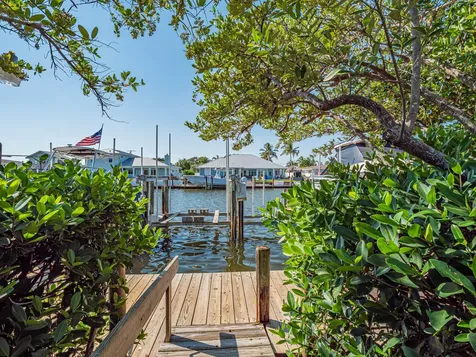 3223 S Lakeview Circle Hutchinson Island FL 34949