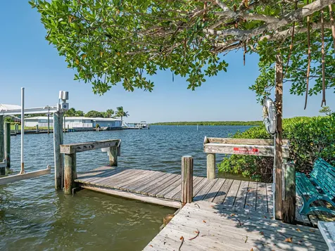3223 S Lakeview Circle Hutchinson Island FL 34949