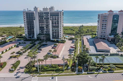 3223 S Lakeview Circle Hutchinson Island FL 34949