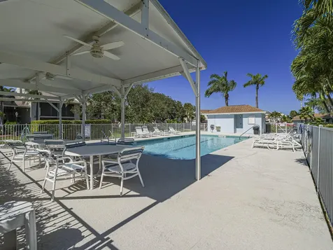 3223 S Lakeview Circle Hutchinson Island FL 34949