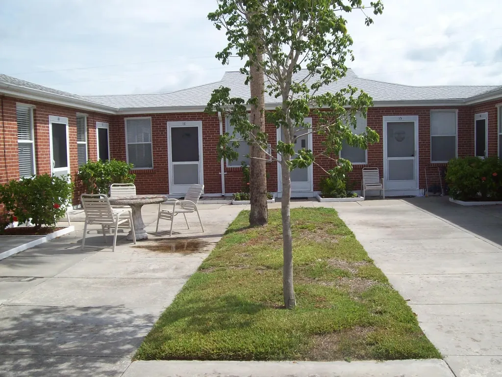 908 Villas Drive Venice FL 34285