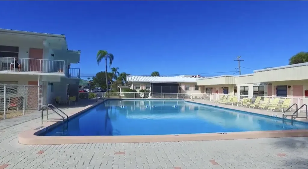 908 Villas Drive Venice FL 34285