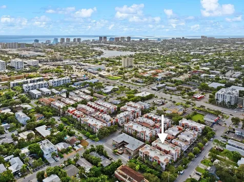 1033 NE 17th Way Fort Lauderdale FL 33304