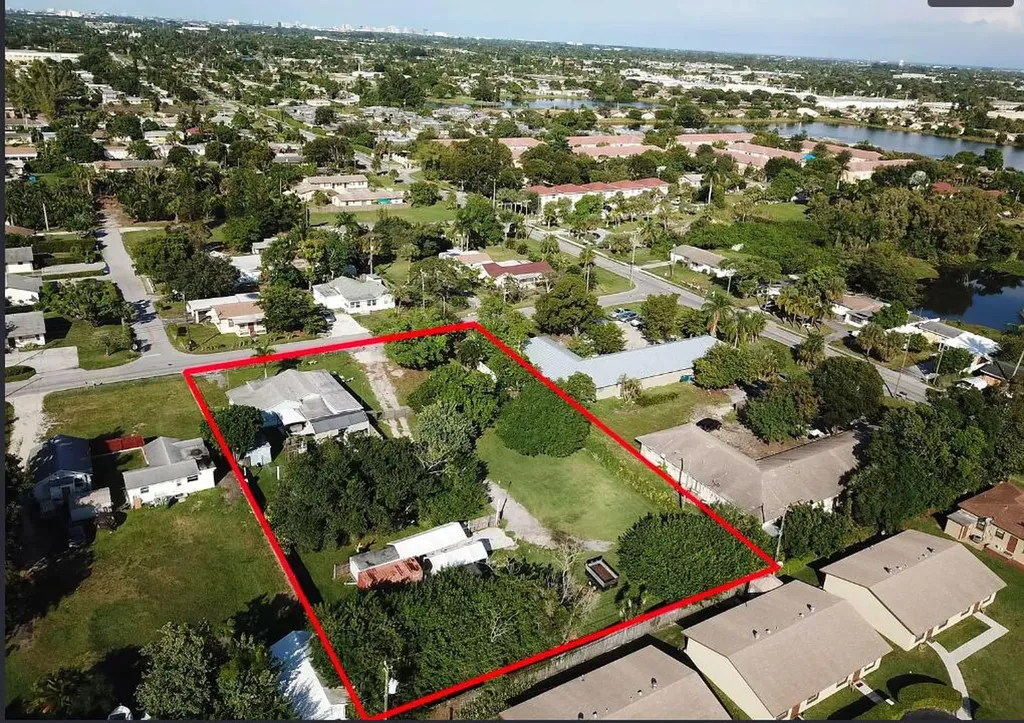 3825 Lakewood Road Palm Springs FL 33461