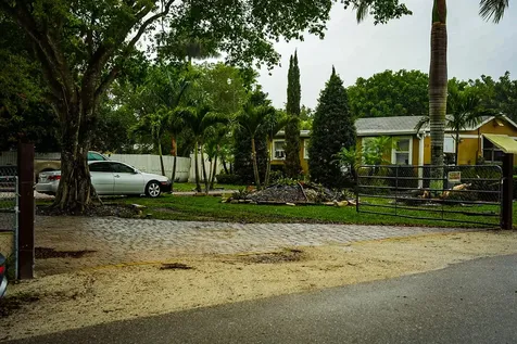 3825 Lakewood Road Palm Springs FL 33461