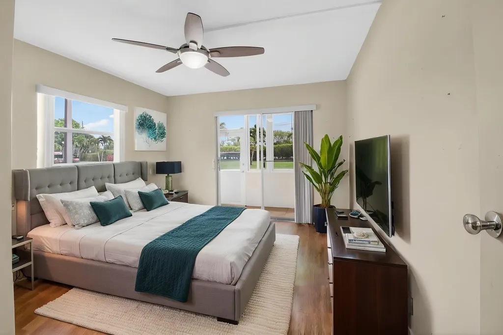 204 Flanders E Delray Beach FL 33484