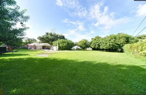 3825 Lakewood Road Palm Springs FL 33461