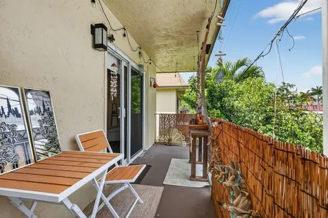 720 N Dixie Highway Lantana FL 33462