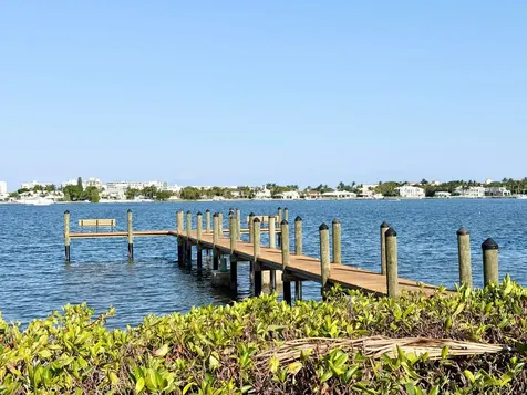 720 N Dixie Highway Lantana FL 33462
