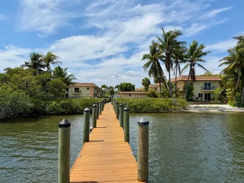 720 N Dixie Highway Lantana FL 33462