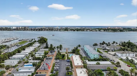 720 N Dixie Highway Lantana FL 33462