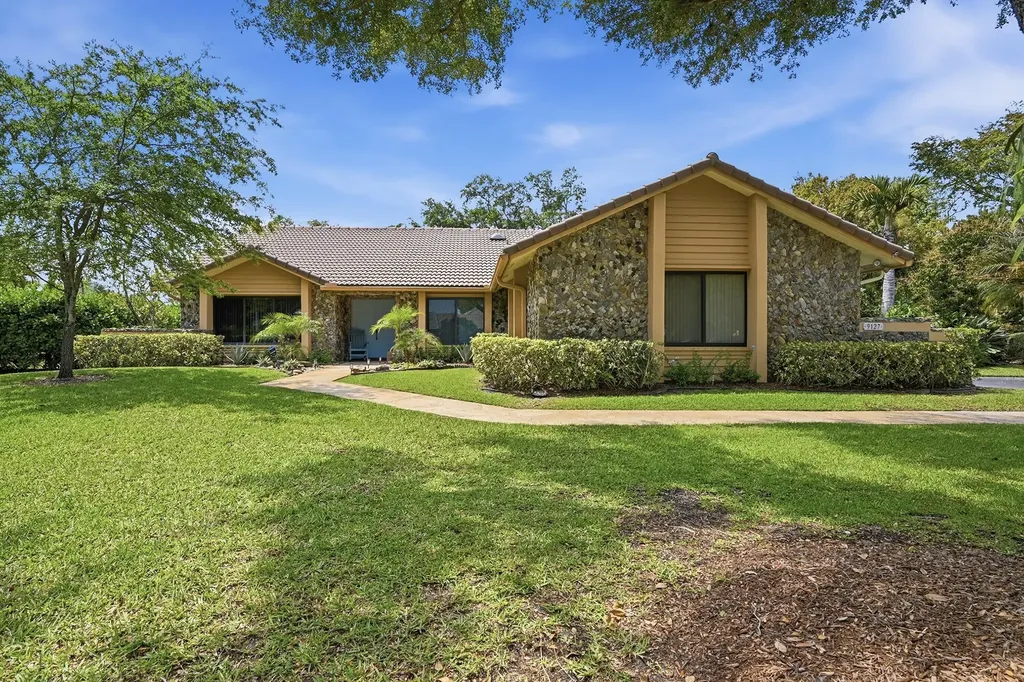9127 NW 51st Place Coral Springs FL 33067