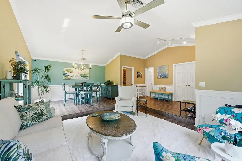 9127 NW 51st Place Coral Springs FL 33067