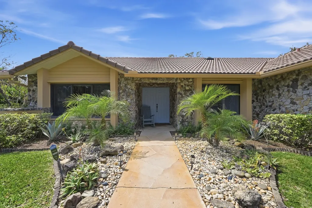 9127 NW 51st Place Coral Springs FL 33067