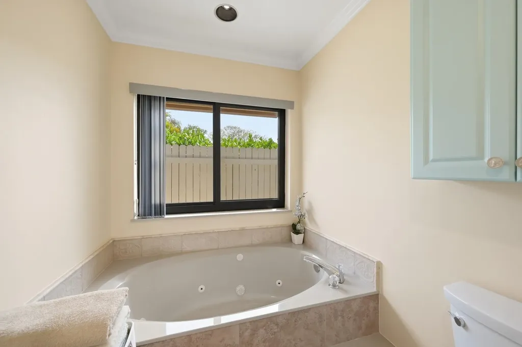 9127 NW 51st Place Coral Springs FL 33067